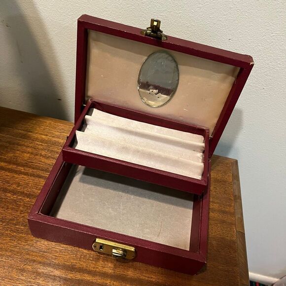 Vintage 50s Leatherette Jewelry Box Burgundy, Satin Lined, Mirror Two-Tiers - Picture 3 of 10